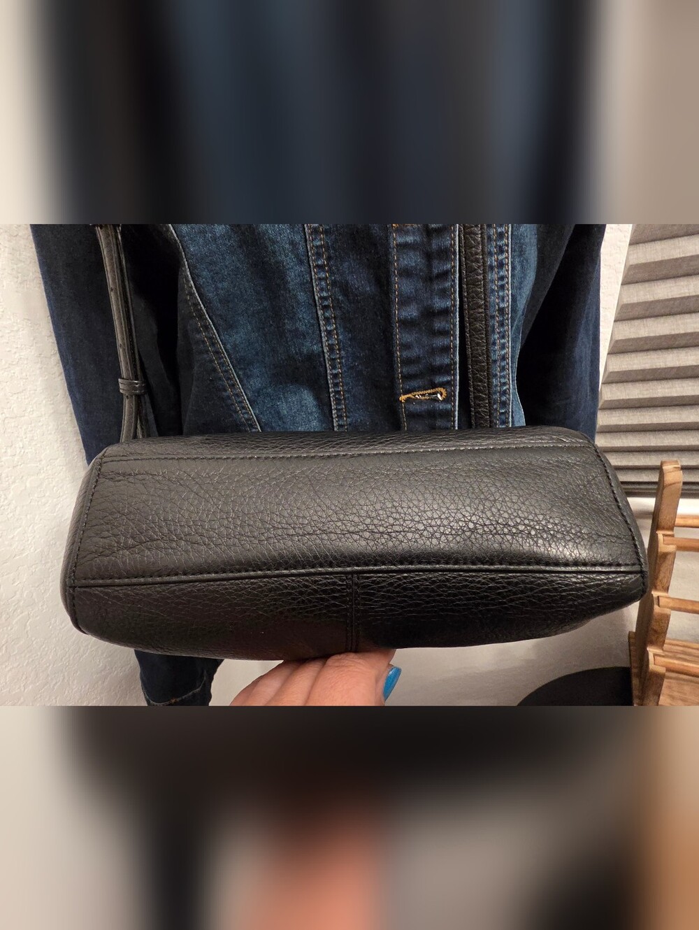 Coach Small Kelsey Satchel Black Pebbled Leather-Gold Tone Hardware- Crossbody - Picture 6 of 9